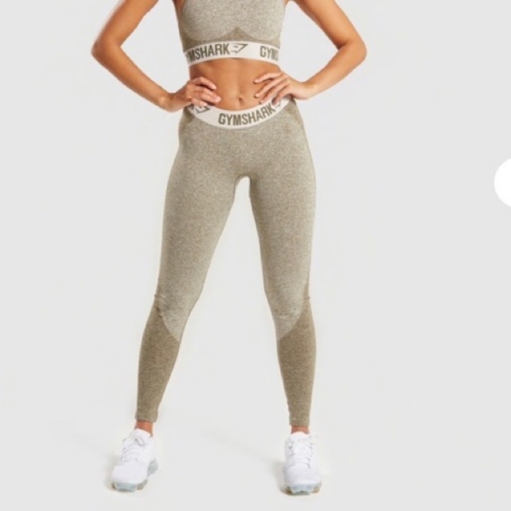 THREE PIECE SET Gymshark Flex Leggings, Bra, &  Top Khaki/Sand Small